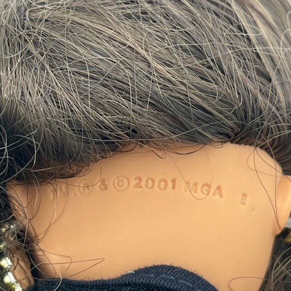 Bratz 10th Anniversary Yasmin 2010 10/10/10 Unlock Secret Surprise Online - Picture 8 of 10